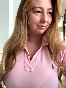 Snapshot of curvyflawless chatting on 27, 10, 2025 curvyflawless online show from 27, 10, 2025