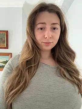 curvyflawless online show from 18, 4, 2026