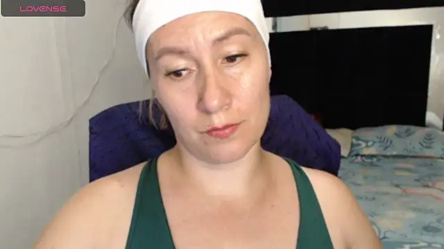 Snapshot of CATRINA-83 chatting on 5, 5, 2026 CATRINA-83 online show from 5, 5, 2026