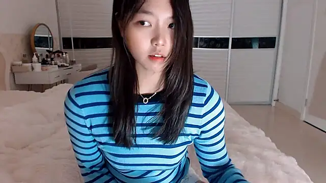 Snapshot of -Lucky_Girl chatting on 12, 3, 2025 -Lucky Girl online show from 12, 3, 2025