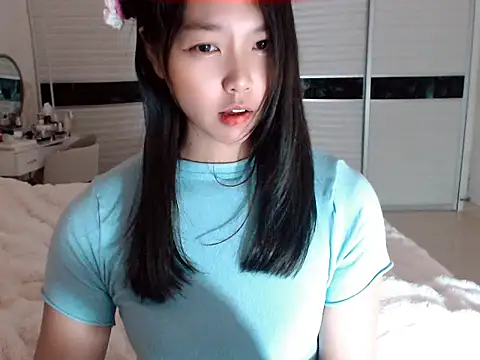 Snapshot of -Lucky_Girl chatting on 2, 3, 2025 -Lucky Girl online show from 2, 3, 2025