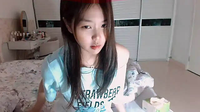 Snapshot of -Lucky_Girl chatting on 1, 7, 2026 -Lucky Girl online show from 1, 7, 2026