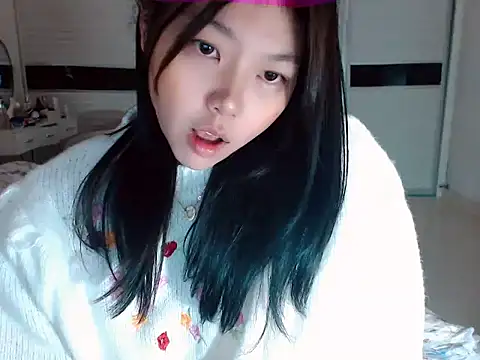 Snapshot of -Lucky_Girl chatting on 23, 11, 2025 -Lucky Girl online show from 23, 11, 2025