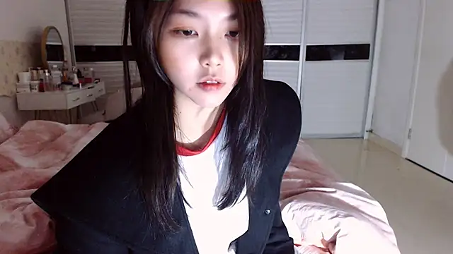 Snapshot of -Lucky_Girl chatting on 1, 12, 2025 -Lucky Girl online show from 1, 12, 2025