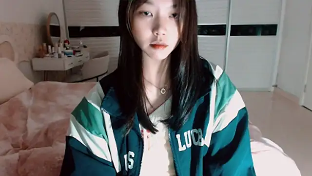 -Lucky Girl online show from 21, 4, 2026