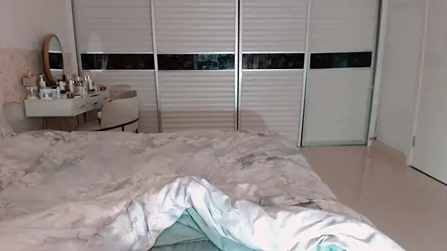 Snapshot of -Lucky_Girl chatting on 8, 11, 2025 -Lucky Girl online show from 8, 11, 2025