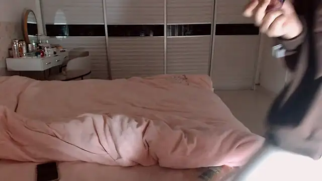 -Lucky Girl online show from 15, 2, 2026