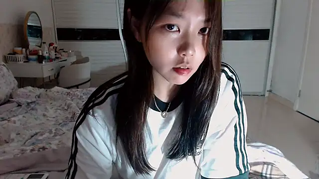 -Lucky Girl online show from 24, 5, 2026