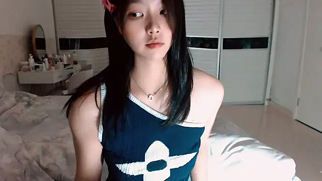 Snapshot of -Lucky_Girl chatting on 2, 11, 2025 -Lucky Girl online show from 2, 11, 2025