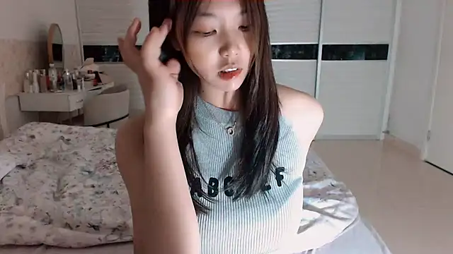 Snapshot of -Lucky_Girl chatting on 4, 7, 2026 -Lucky Girl online show from 4, 7, 2026