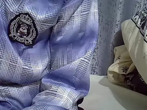 Snapshot of sweet_veee chatting on 25, 10, 2025 sweet veee online show from 25, 10, 2025