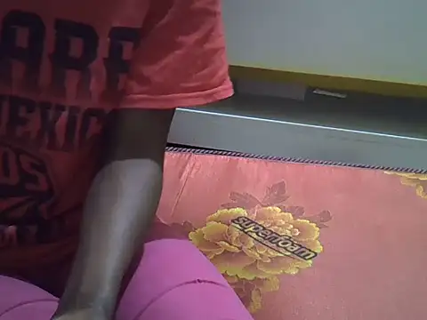 Snapshot of sweet_veee chatting on 15, 11, 2025 sweet veee online show from 15, 11, 2025