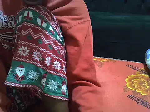 Snapshot of sweet_veee chatting on 21, 11, 2025 sweet veee online show from 21, 11, 2025