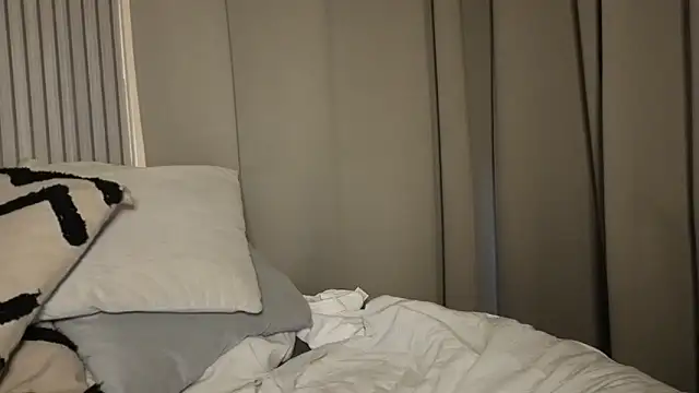 Sweetninaaa online show from 17, 10, 2025