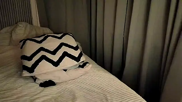 Sweetninaaa online show from 7, 10, 2025