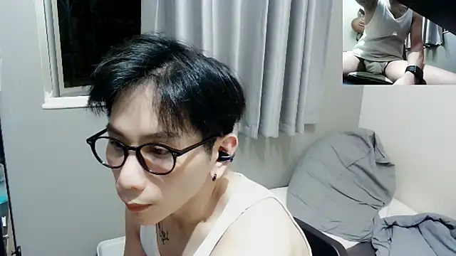 Snapshot of UndreamtM chatting on 13, 9, 2025 UndreamtM online show from 13, 9, 2025