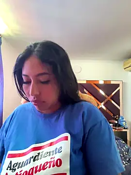 Snapshot of emmyjhonson07 chatting on 31, 10, 2025 emmyjhonson07 online show from 31, 10, 2025