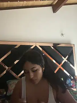 emmyjhonson07 online show from 27, 5, 2026
