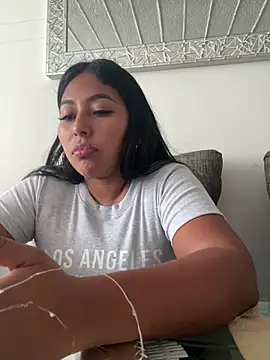 emmyjhonson07 online show from 5, 1, 2026