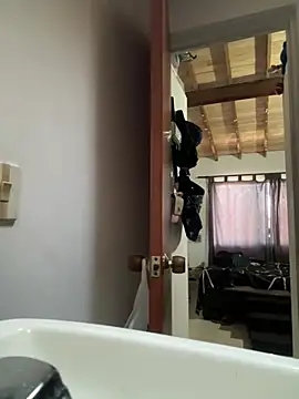 emmyjhonson07 online show from 9, 3, 2026