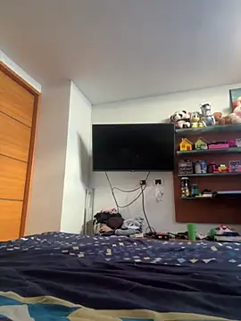 Snapshot of emmyjhonson07 chatting on 28, 10, 2025 emmyjhonson07 online show from 28, 10, 2025