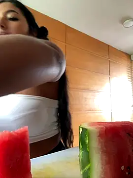 Snapshot of emmyjhonson07 chatting on 5, 11, 2025 emmyjhonson07 online show from 5, 11, 2025