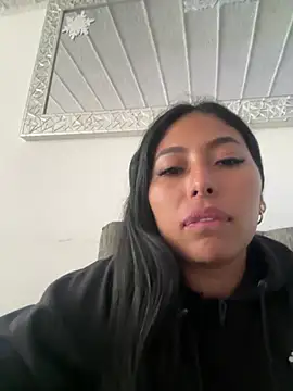 emmyjhonson07 online show from 17, 4, 2026