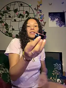 Snapshot of _Neeka_ chatting on 21, 6, 2026 Neeka online show from 21, 6, 2026