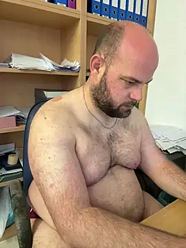 Snapshot of bearlover992 chatting on 10, 3, 2025 bearlover992 online show from 10, 3, 2025