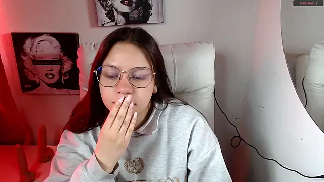 SamanthaRoldaan online show from 18, 12, 2025