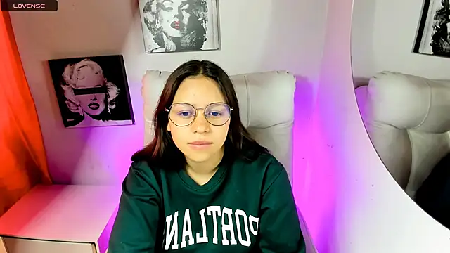 SamanthaRoldaan online show from 14, 4, 2026