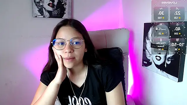 SamanthaRoldaan online show from 11, 3, 2025