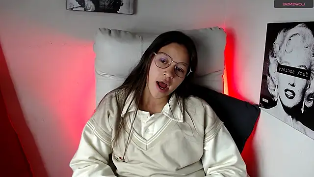 SamanthaRoldaan online show from 6, 3, 2025