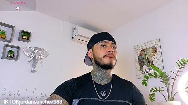 JordanSmiith  online show from 24, 2, 2026