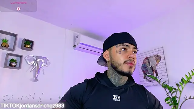 JordanSmiith  online show from 14, 2, 2026