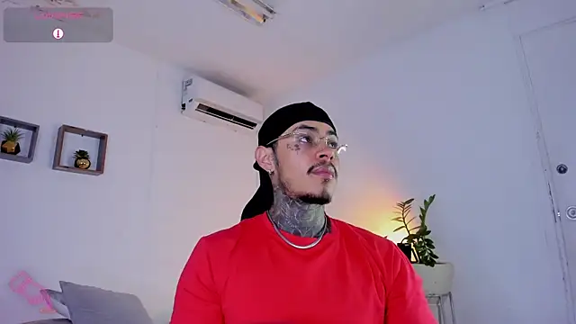 JordanSmiith  online show from 19, 2, 2025