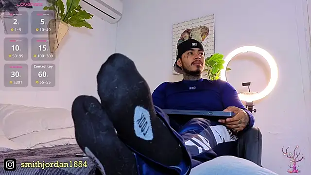 JordanSmiith  online show from 24, 10, 2025