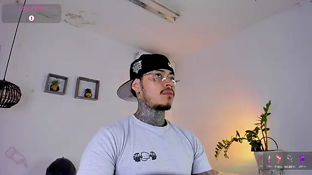 JordanSmiith  online show from 23, 2, 2025