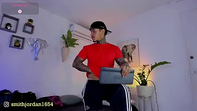 JordanSmiith  online show from 18, 3, 2025