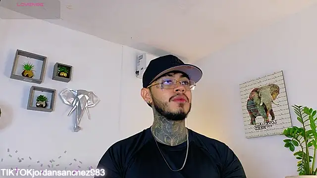 JordanSmiith  online show from 19, 2, 2026