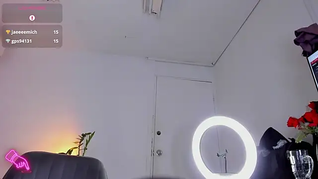 JordanSmiith  online show from 18, 2, 2025