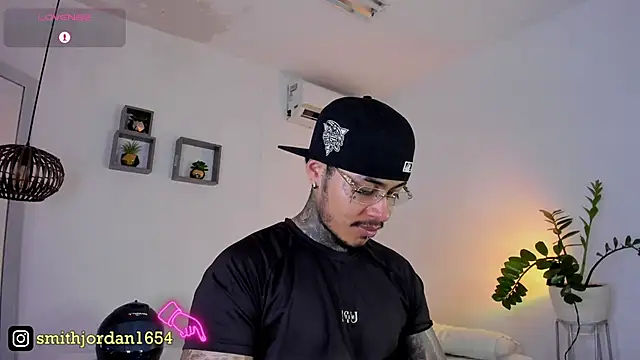 JordanSmiith  online show from 25, 2, 2025