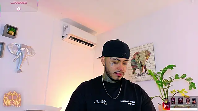 Snapshot of JordanSmiith_ chatting on 4, 7, 2026 JordanSmiith online show from 4, 7, 2026