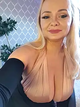 Snapshot of GjuliaX chatting on 20, 3, 2025 GjuliaX online show from 20, 3, 2025