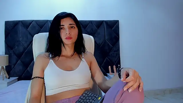 Snapshot of Linisprincehot69 chatting on 8, 2, 2025 Linisprincehot69 online show from 8, 2, 2025