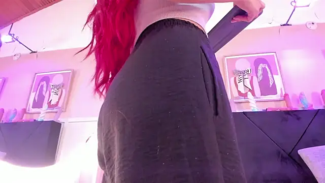 chloe watson  online show from 13, 1, 2026