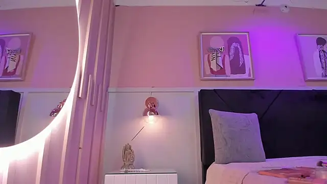 chloe watson  online show from 15, 1, 2026