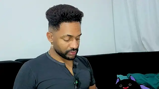 Snapshot of bbcblackhot34 chatting on 13, 11, 2025 bbcblackhot34 online show from 13, 11, 2025