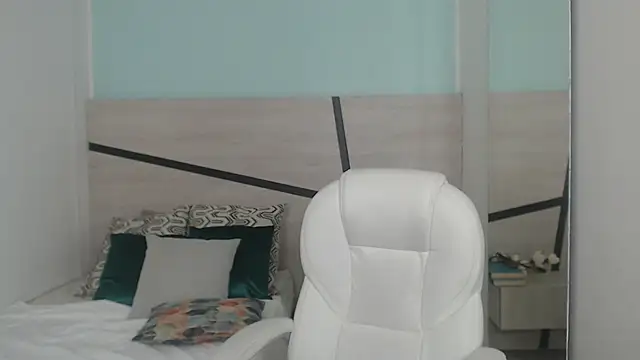 Snapshot of heidy_hoiss chatting on 9, 1, 2025 heidy hoiss online show from 9, 1, 2025