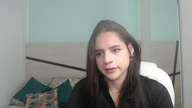 Snapshot of heidy_hoiss chatting on 7, 1, 2025 heidy hoiss online show from 7, 1, 2025